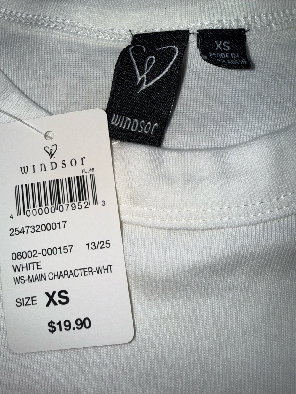 Windsor White Tee with Pink 'MAIN CHARACTER' Text - Picture 4 of 8
